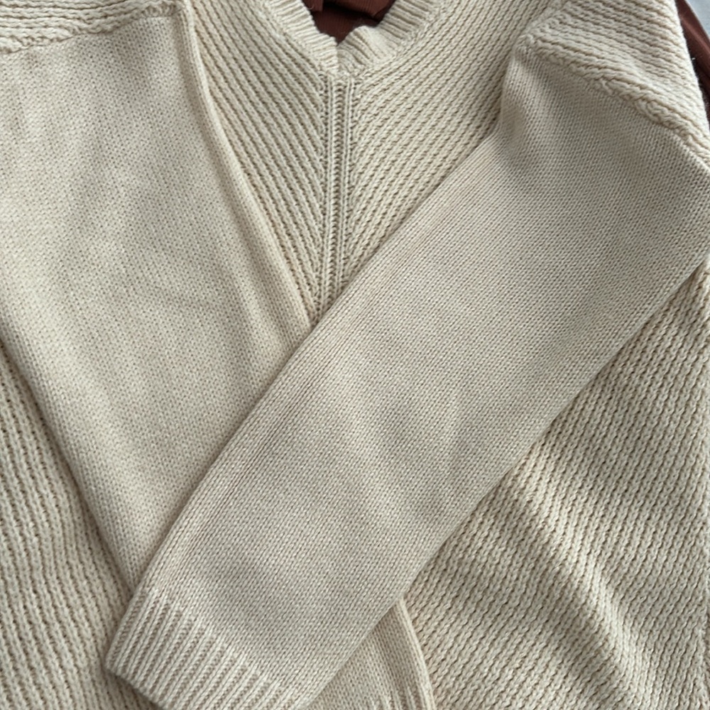 Sweater V neck - Picture 8 of 8